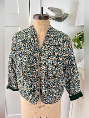 Universal Thread Quilted Jacket green